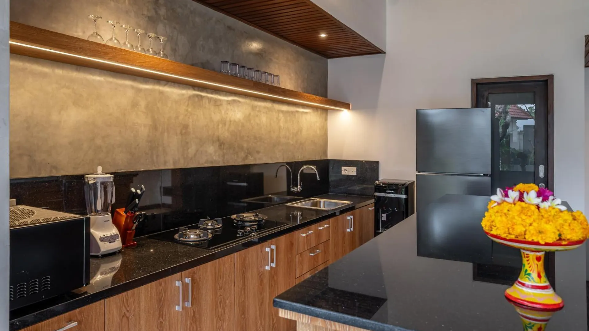 Villa Md 2 Stylish 3 Bedroom W/ Sunny Pool At Prime Eat Street Seminyak 0*,