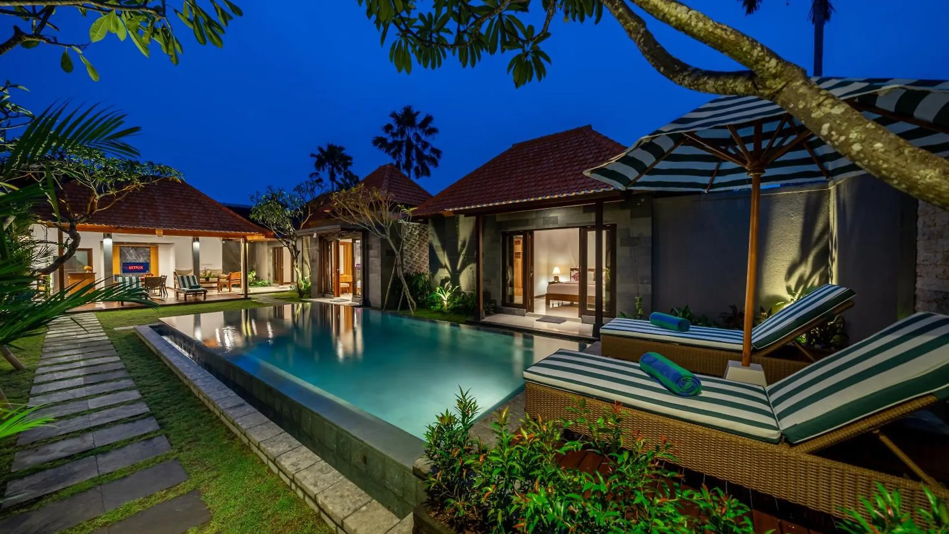 Villa Md 2 Stylish 3 Bedroom W/ Sunny Pool At Prime Eat Street location